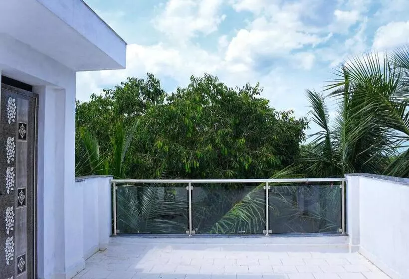 Hotelli Sizzling Inn Pondy