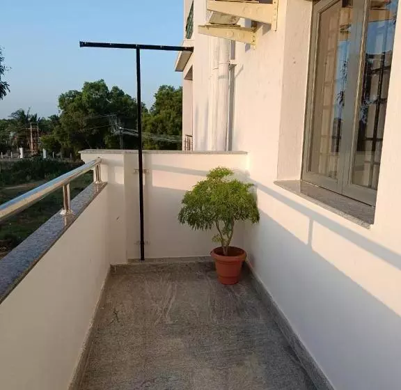 Hotelli Sizzling Inn Pondy