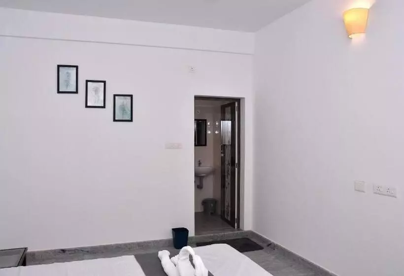 Hotelli Sizzling Inn Pondy