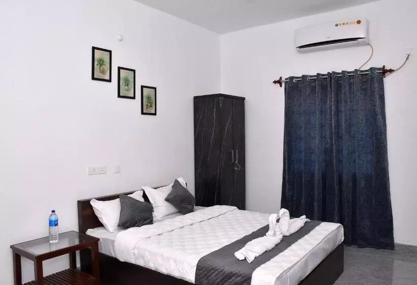 Hotelli Sizzling Inn Pondy