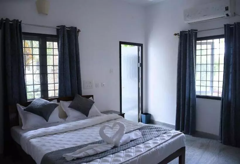 Hotelli Sizzling Inn Pondy