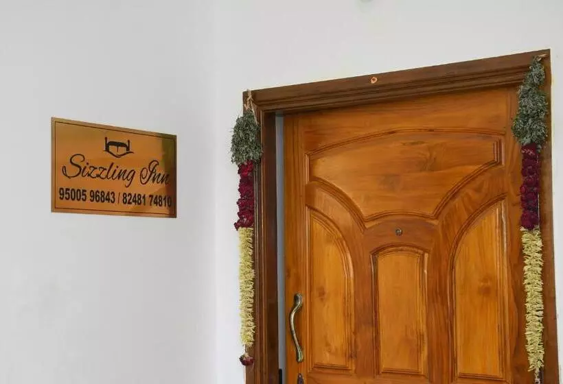 Hotelli Sizzling Inn Pondy