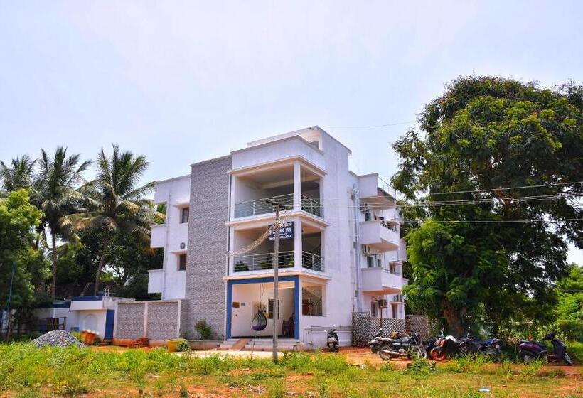 Hotelli Sizzling Inn Pondy