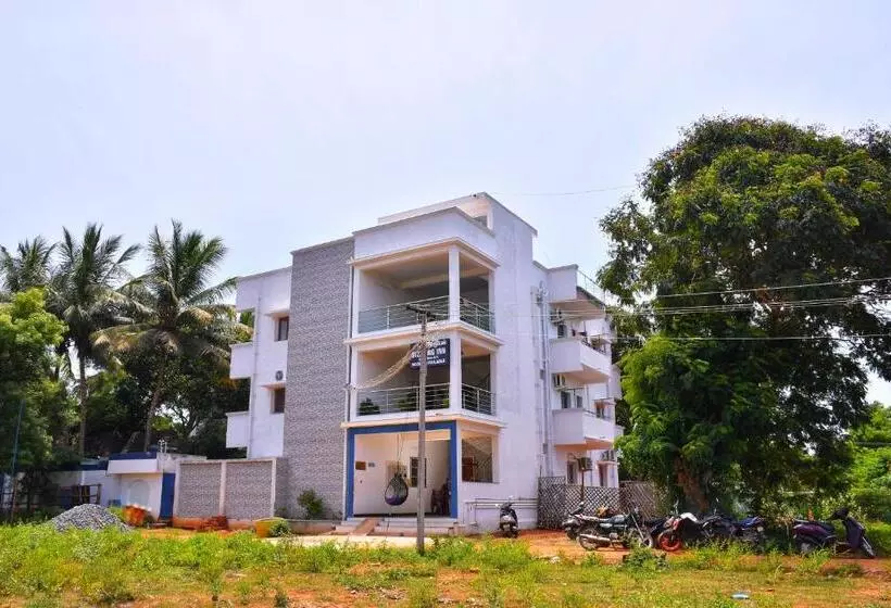 Hotelli Sizzling Inn Pondy