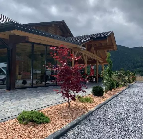 Majatalo Hanul și Păstrăvăria țibău