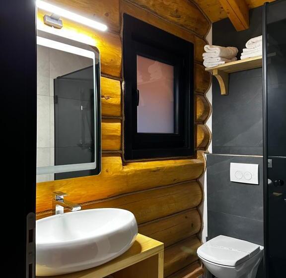 Pensão Hanul și Păstrăvăria țibău