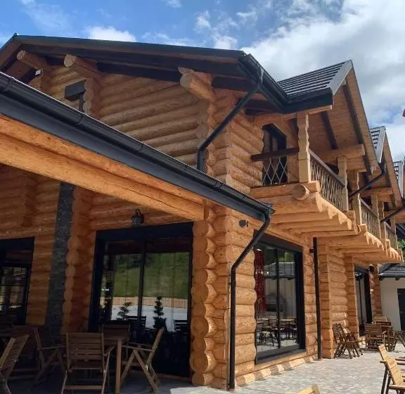 Majatalo Hanul și Păstrăvăria țibău