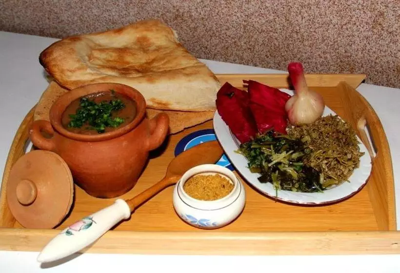 پانسیون Napoli Nataxtari Hotel,pool,bar