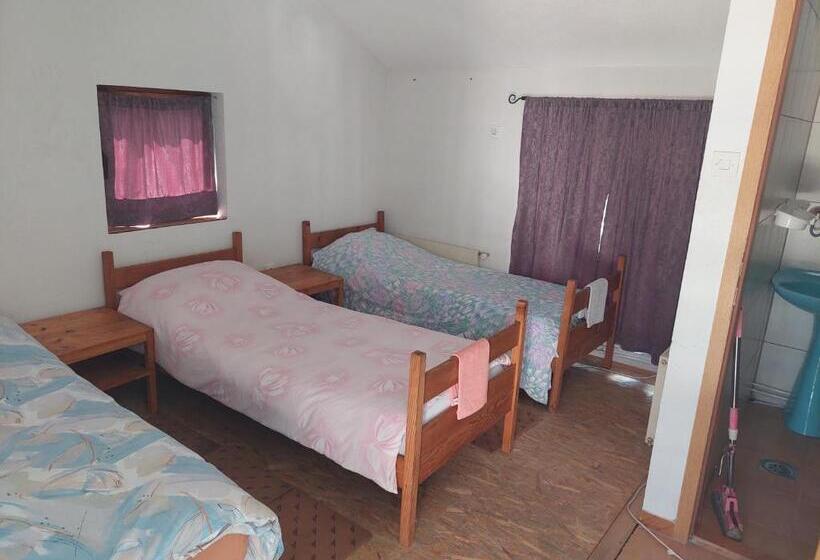 تختخواب و صبحانه 33 Lipe