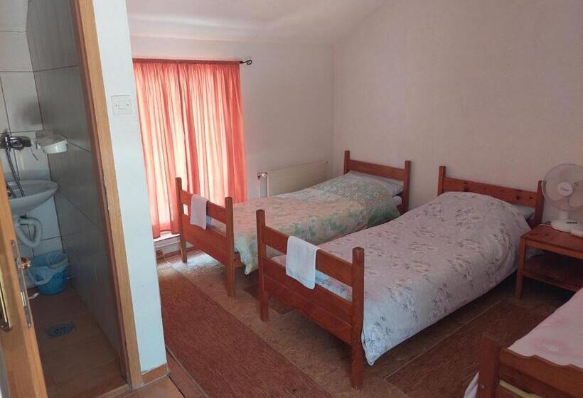 تختخواب و صبحانه 33 Lipe