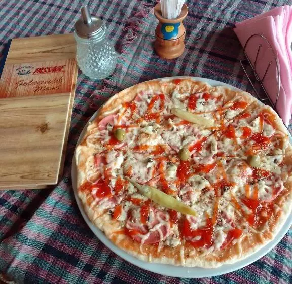 تختخواب و صبحانه 33 Lipe