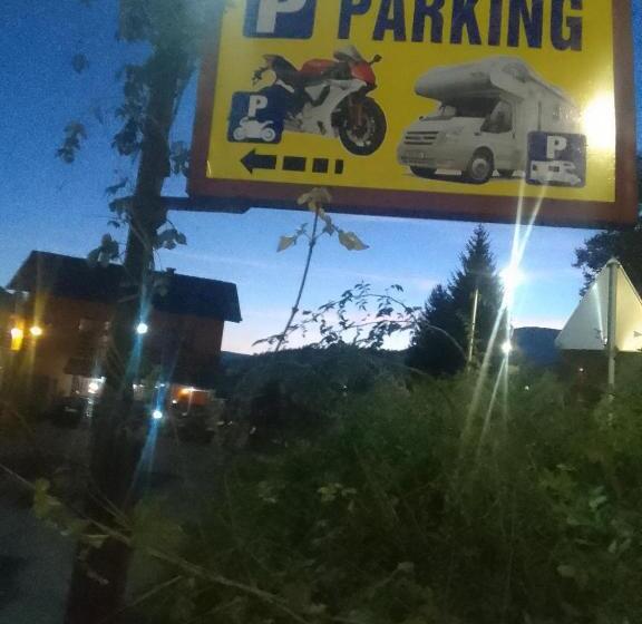 تختخواب و صبحانه 33 Lipe