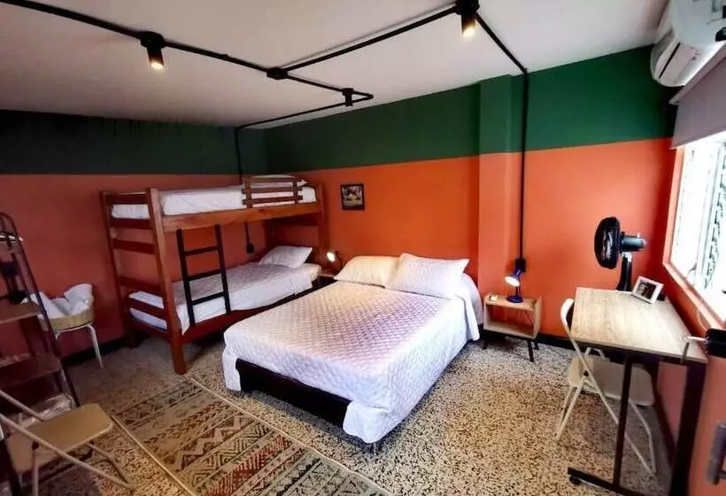 ベッドアンドブレックファースト La Bonita Guesthouse