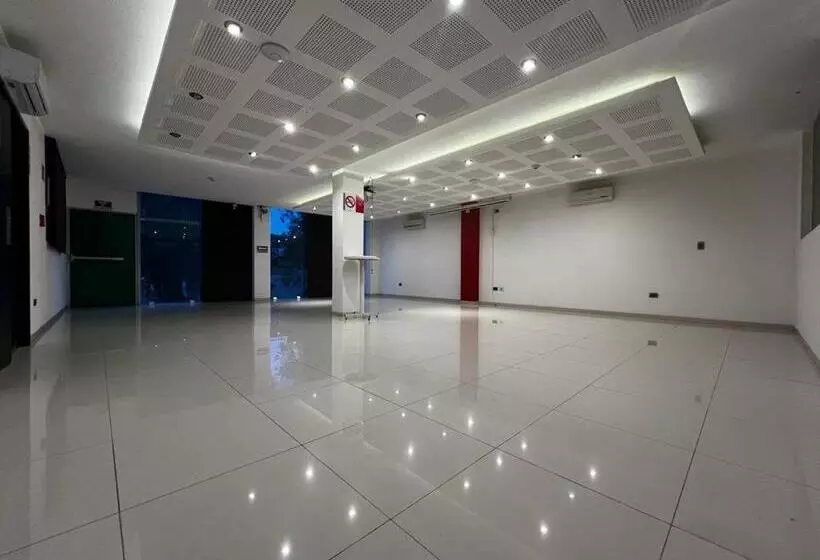 هتل Grand Elizabeth Durango