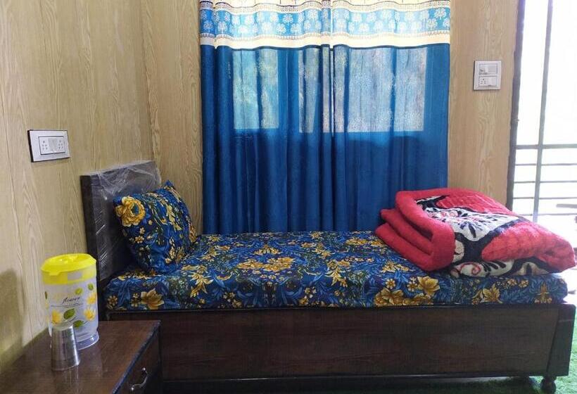 Отель P.k. Resort Kedar Valley Triyuginarayan Road, Sonprayag