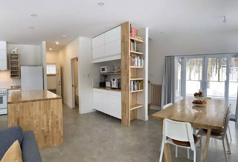 Aamiaismajoitus (B&B) Le Camp Caché Shefford