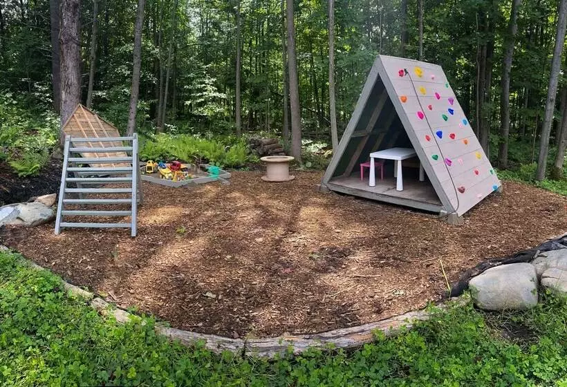 Aamiaismajoitus (B&B) Le Camp Caché Shefford