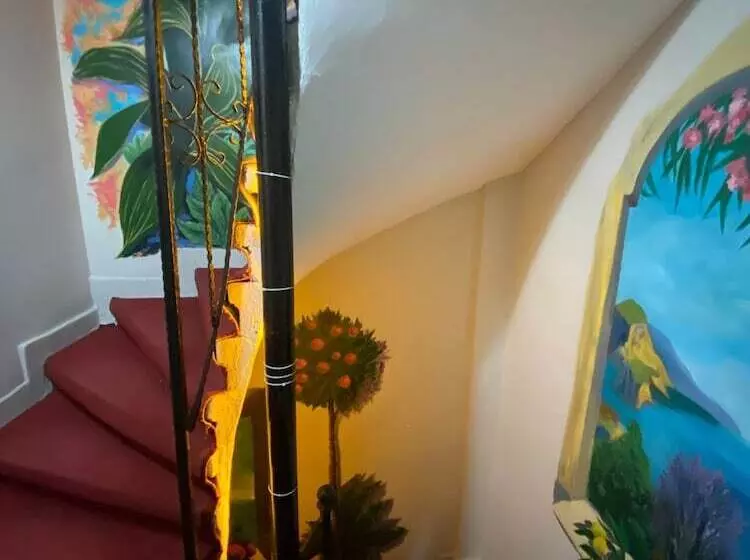 ホテル Kadıköy Linda