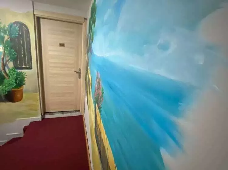 ホテル Kadıköy Linda