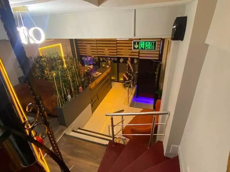 ホテル Kadıköy Linda