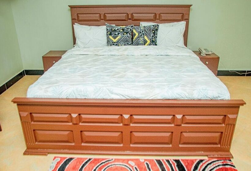 هتل Mlimwa Hill Palace