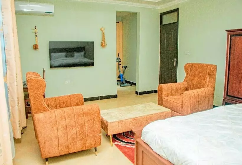 هتل Mlimwa Hill Palace