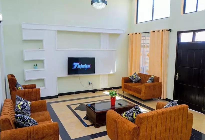 هتل Mlimwa Hill Palace