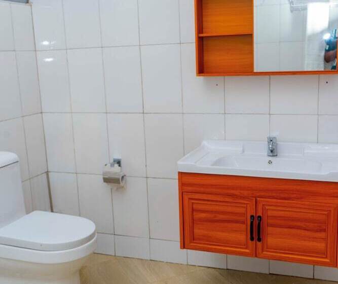 هتل Mlimwa Hill Palace