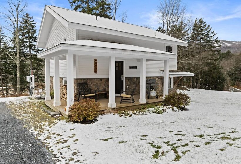 هاستل Brook Bound Inn