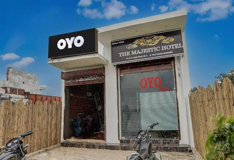Hotelli Oyo Flagship The Majestic