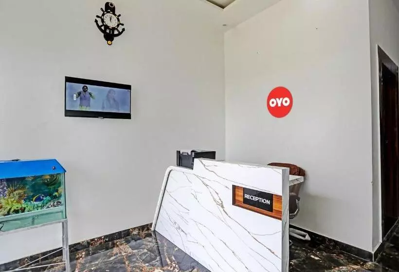 Hotelli Oyo Flagship The Majestic