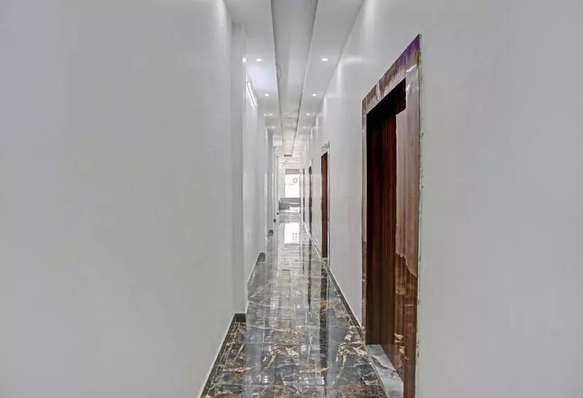 Hotelli Oyo Flagship The Majestic
