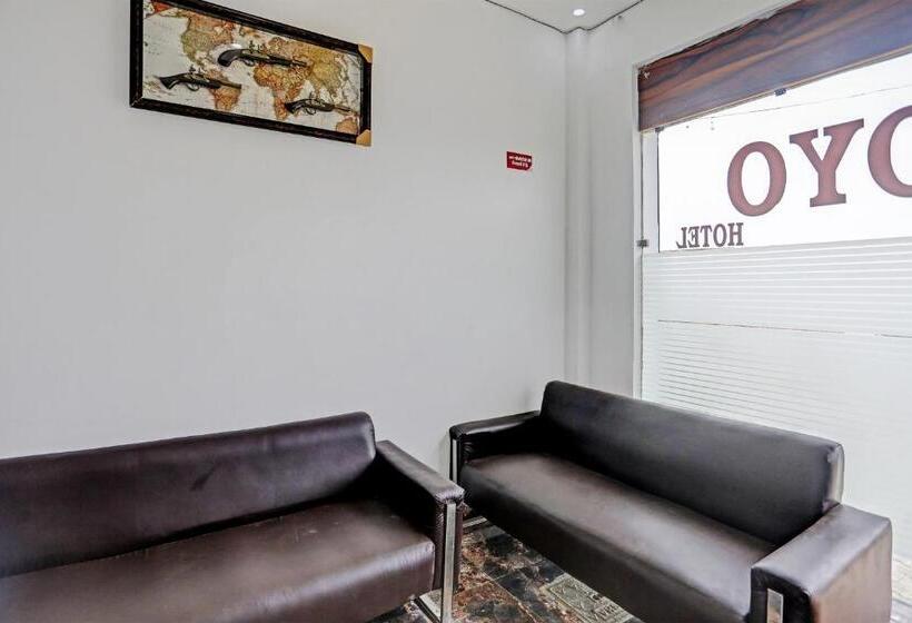 בית מלון כפרי Oyo Flagship The Majestic