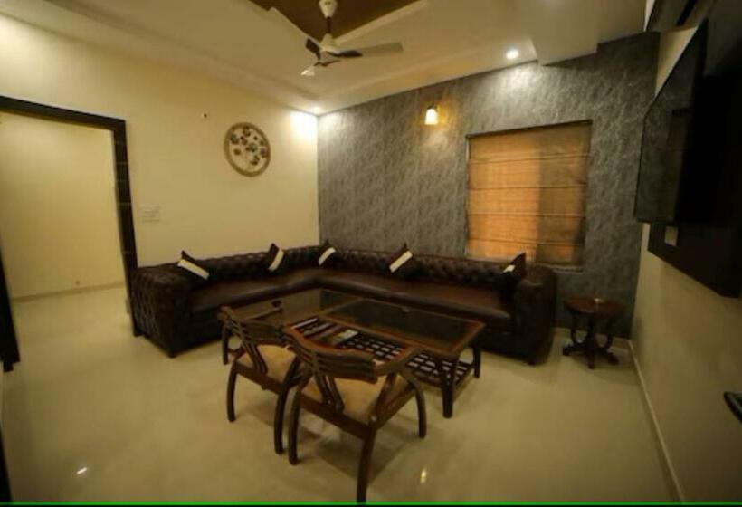 Отель Riverview