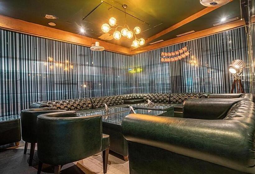 Отель Riverview