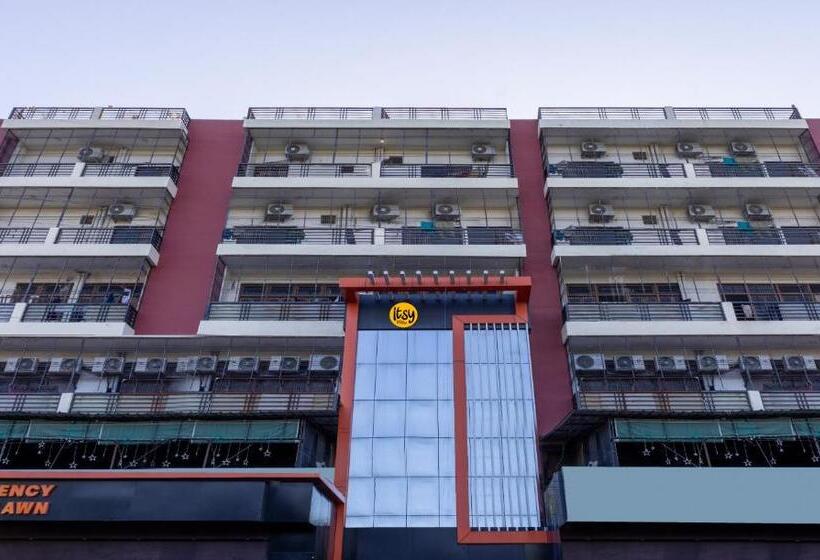 Itsy Hotels Kashi Grand, Bhu