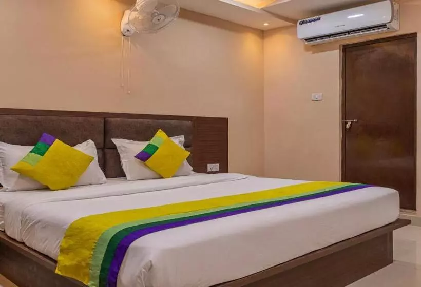 Itsy Hotels Kashi Grand, Bhu