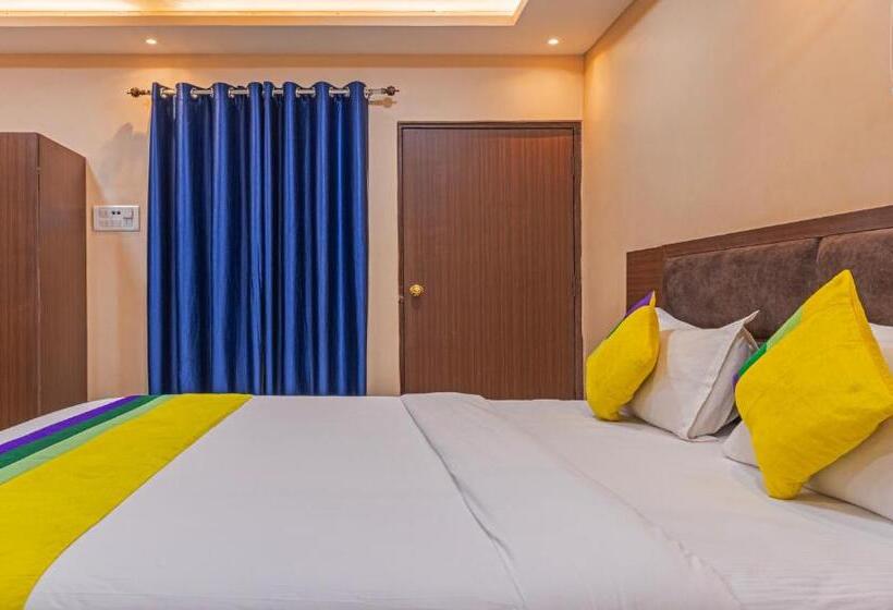 Itsy Hotels Kashi Grand, Bhu