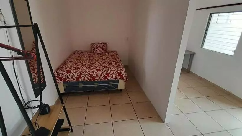 پانسیون Hostal Fiesta Santaneca