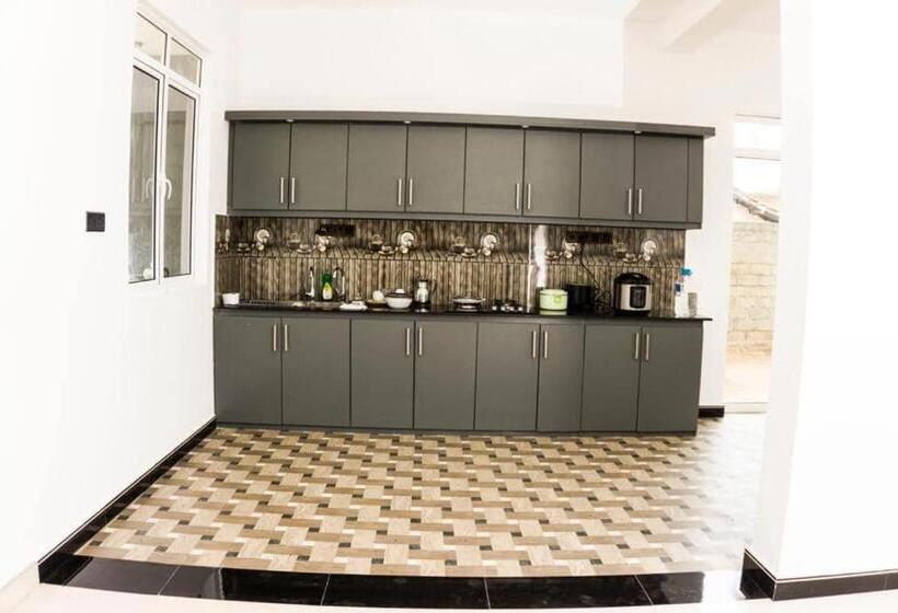 بنسيون Uthayam Guest House