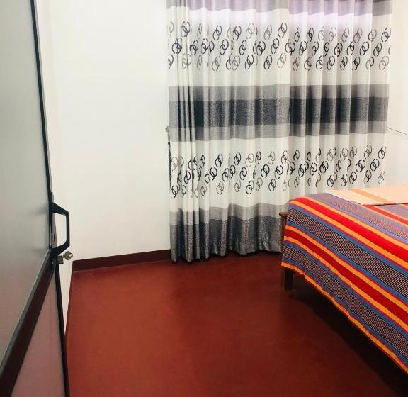 بنسيون Uthayam Guest House