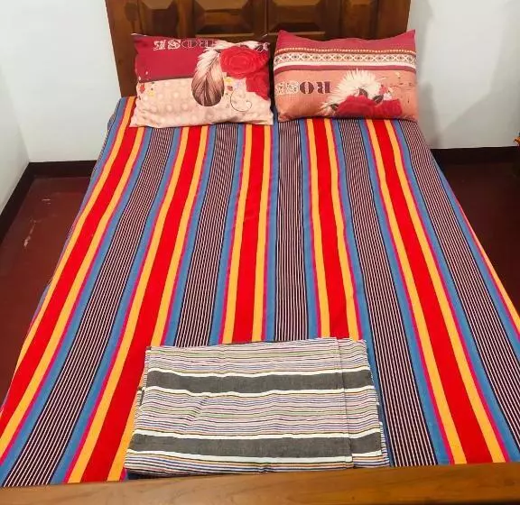 Majatalo Uthayam Guest House