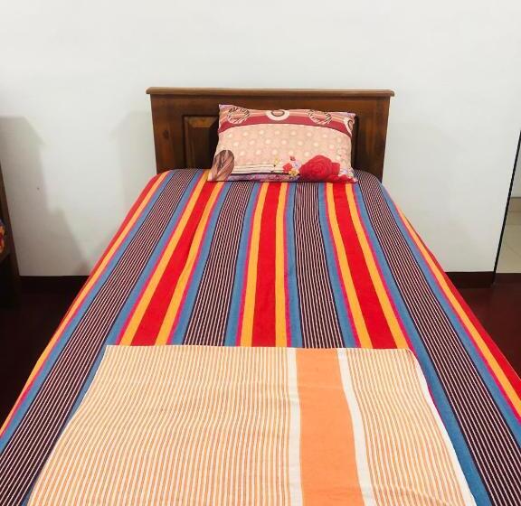 بنسيون Uthayam Guest House