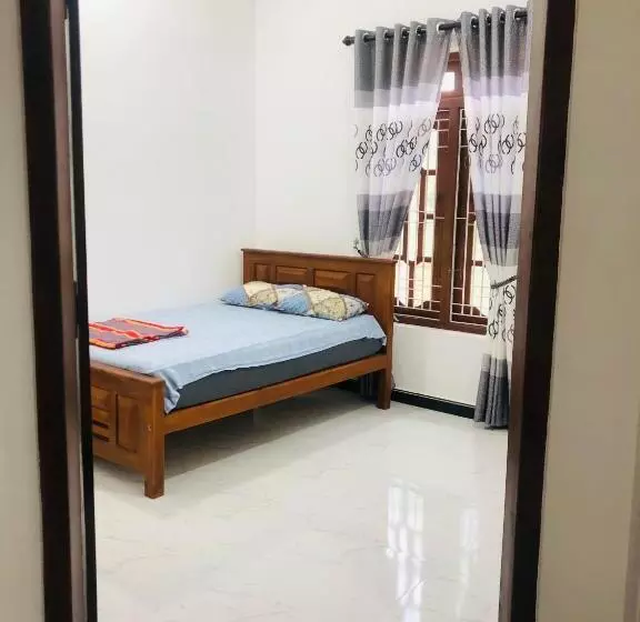 Majatalo Uthayam Guest House