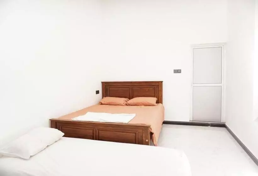 Majatalo Uthayam Guest House