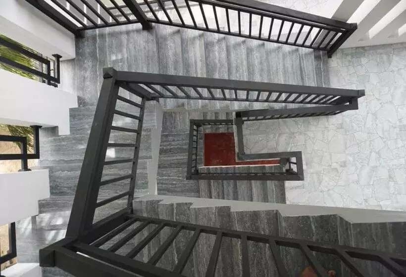 Majatalo Uthayam Guest House