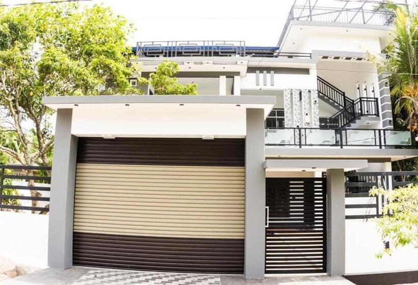 بنسيون Uthayam Guest House