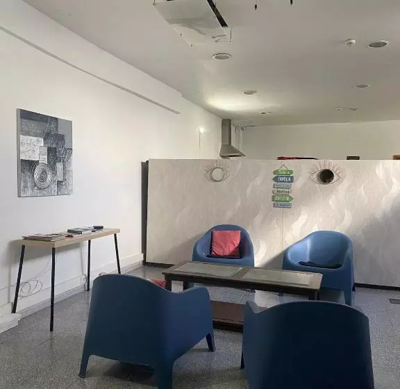 هاستل Casa Augusta 3