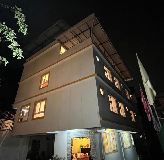 בית מלון כפרי Little Sikkim Inn