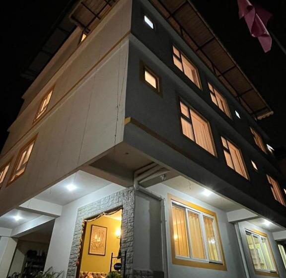 בית מלון כפרי Little Sikkim Inn